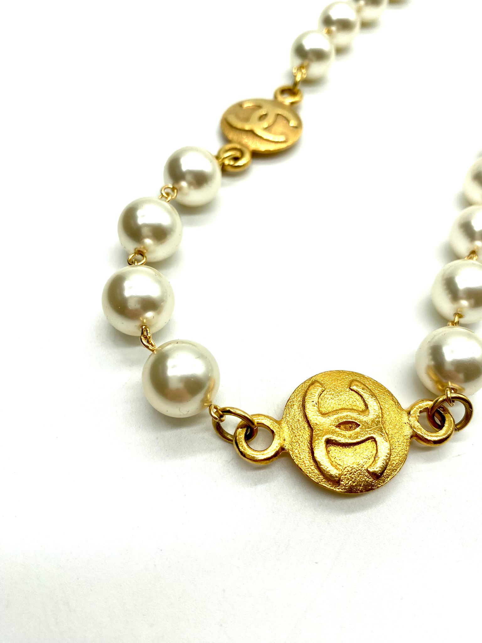 collar chanel