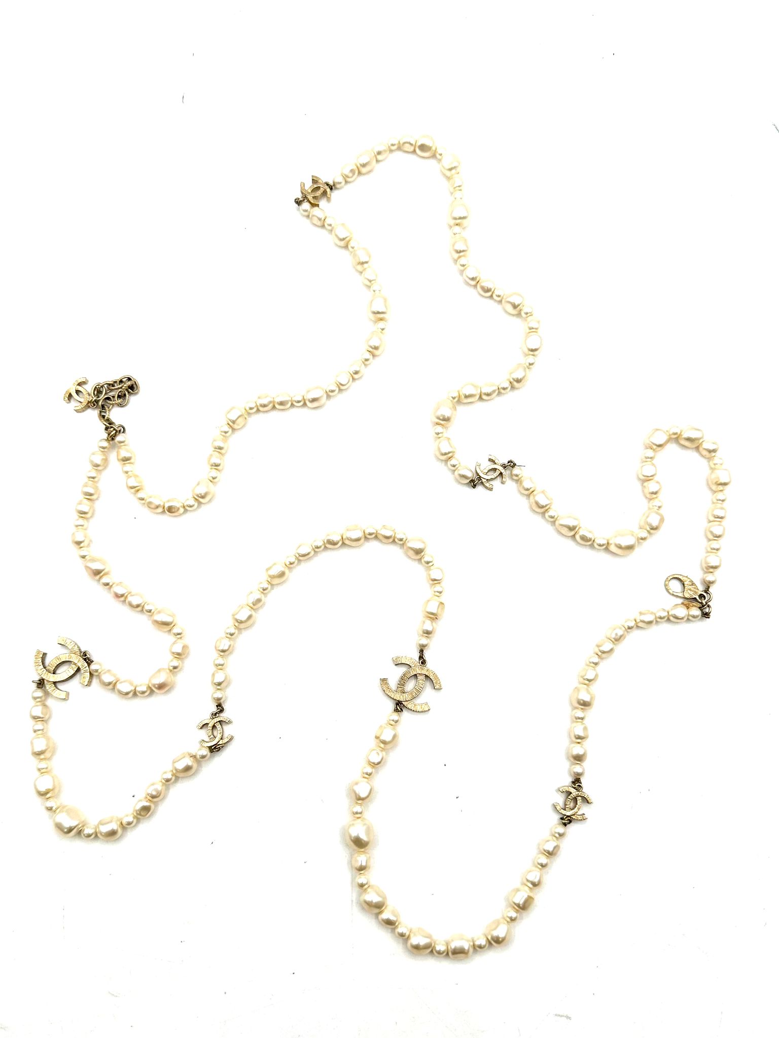 collar de perlas Chanel