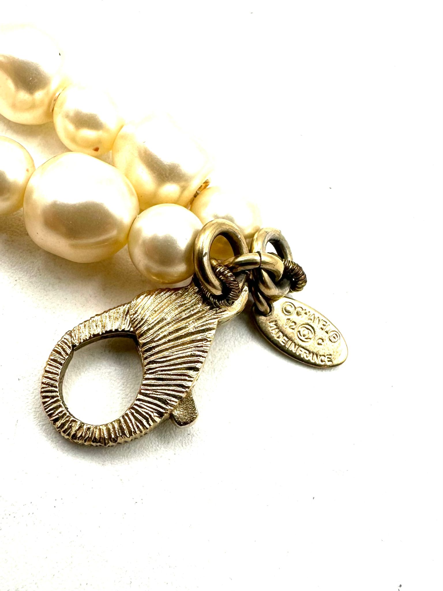 collar de perlas Chanel