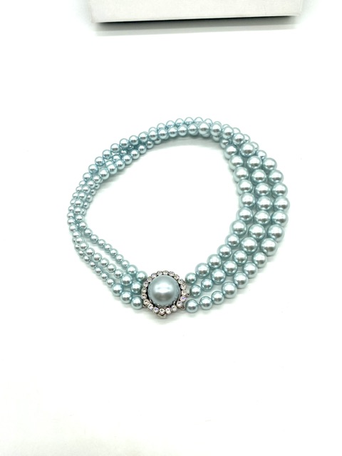 Collar gargantilla de perlas azules Miu Miu