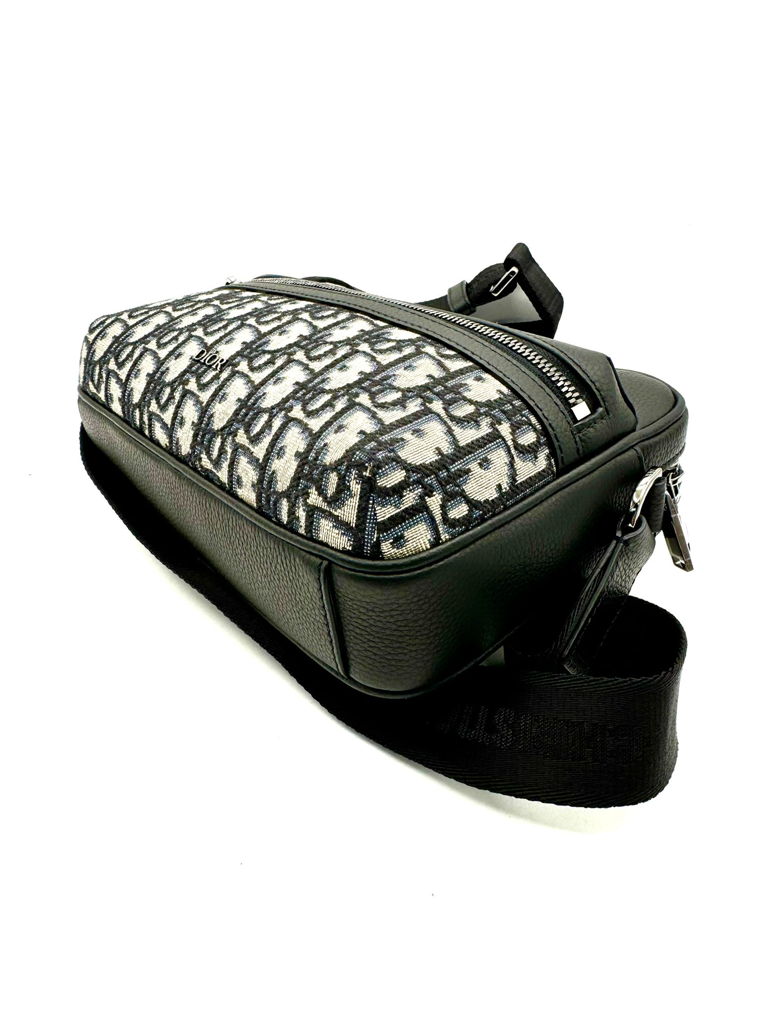dior messenger