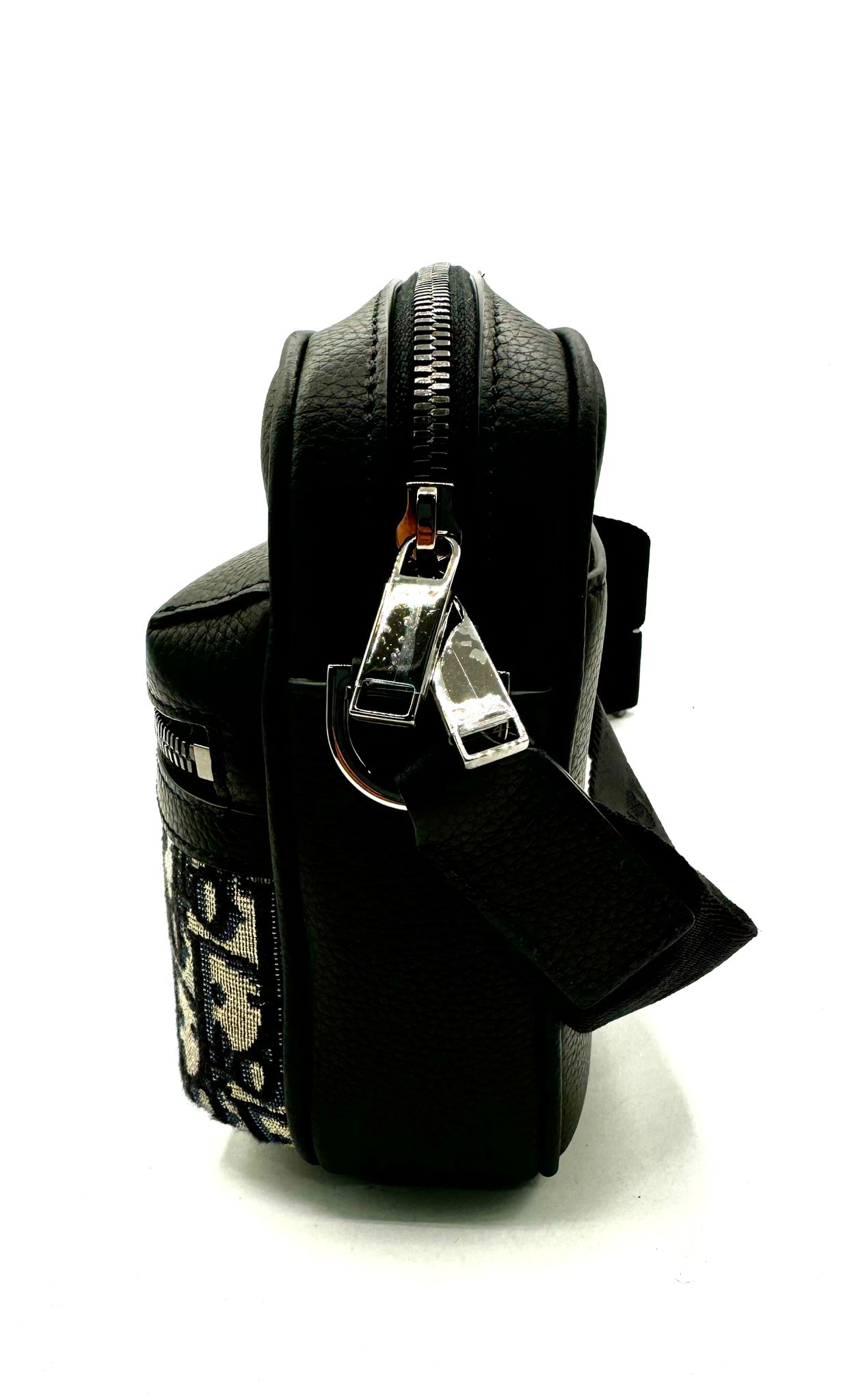 dior messenger