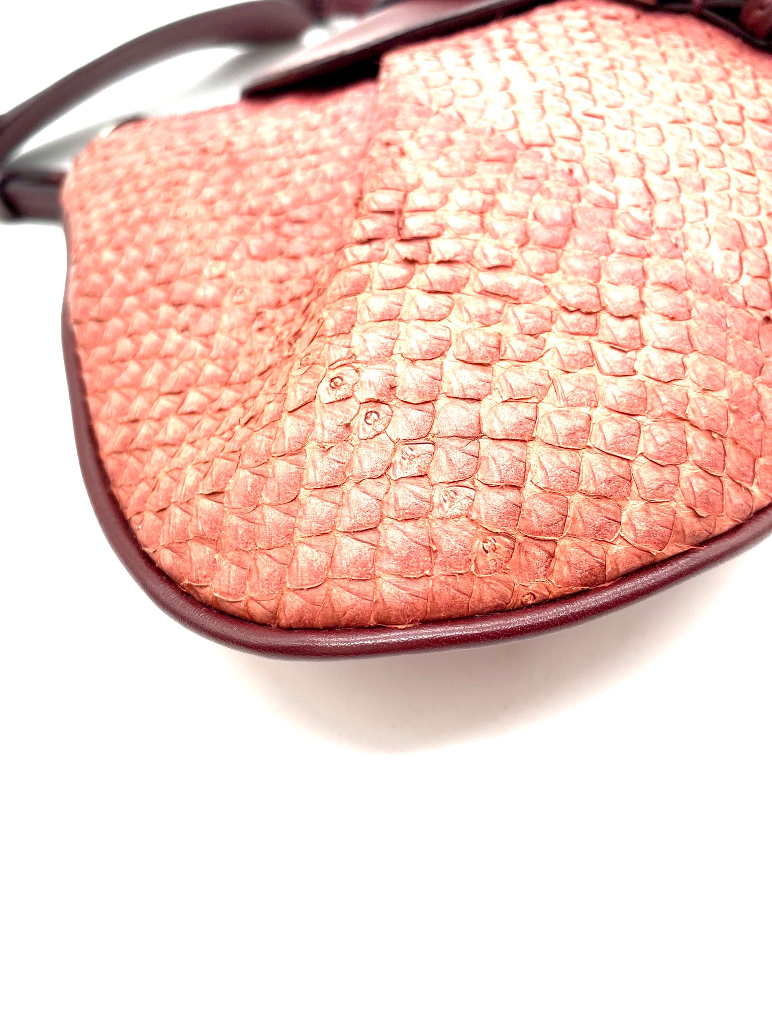 dior piel de serpiente de agua