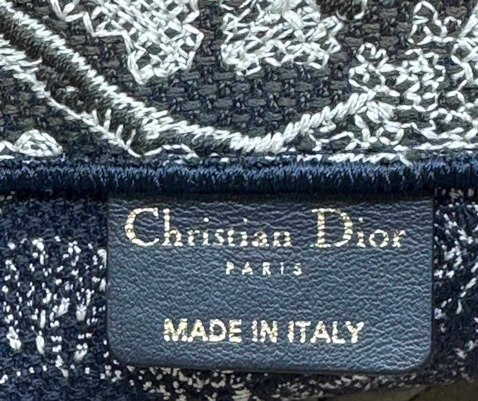 dior tote book