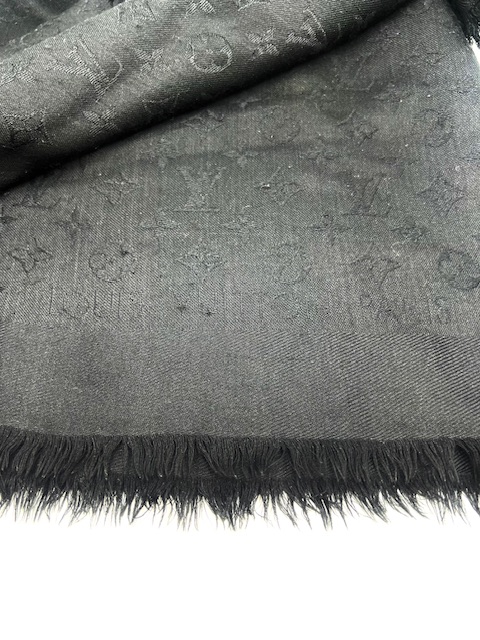 Foulard Louis Vuitton Monogram Invernal Negro