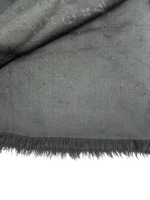 Foulard Louis Vuitton Monogram Invernal Negro