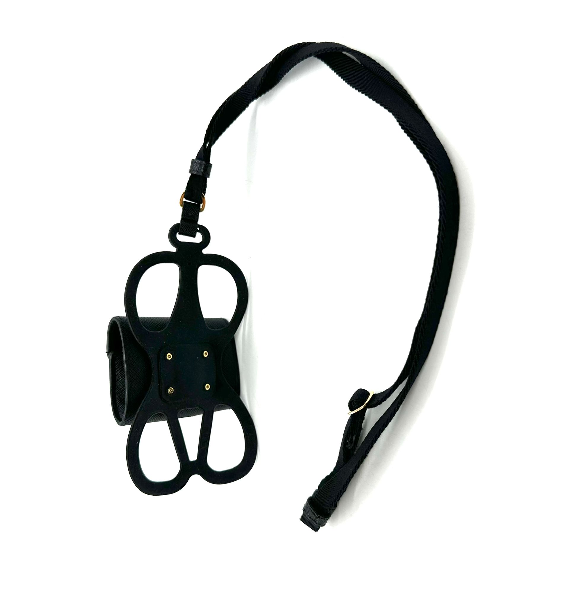 funda airpod prada
