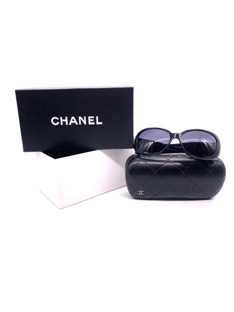 Gafas Chanel adorno camelias