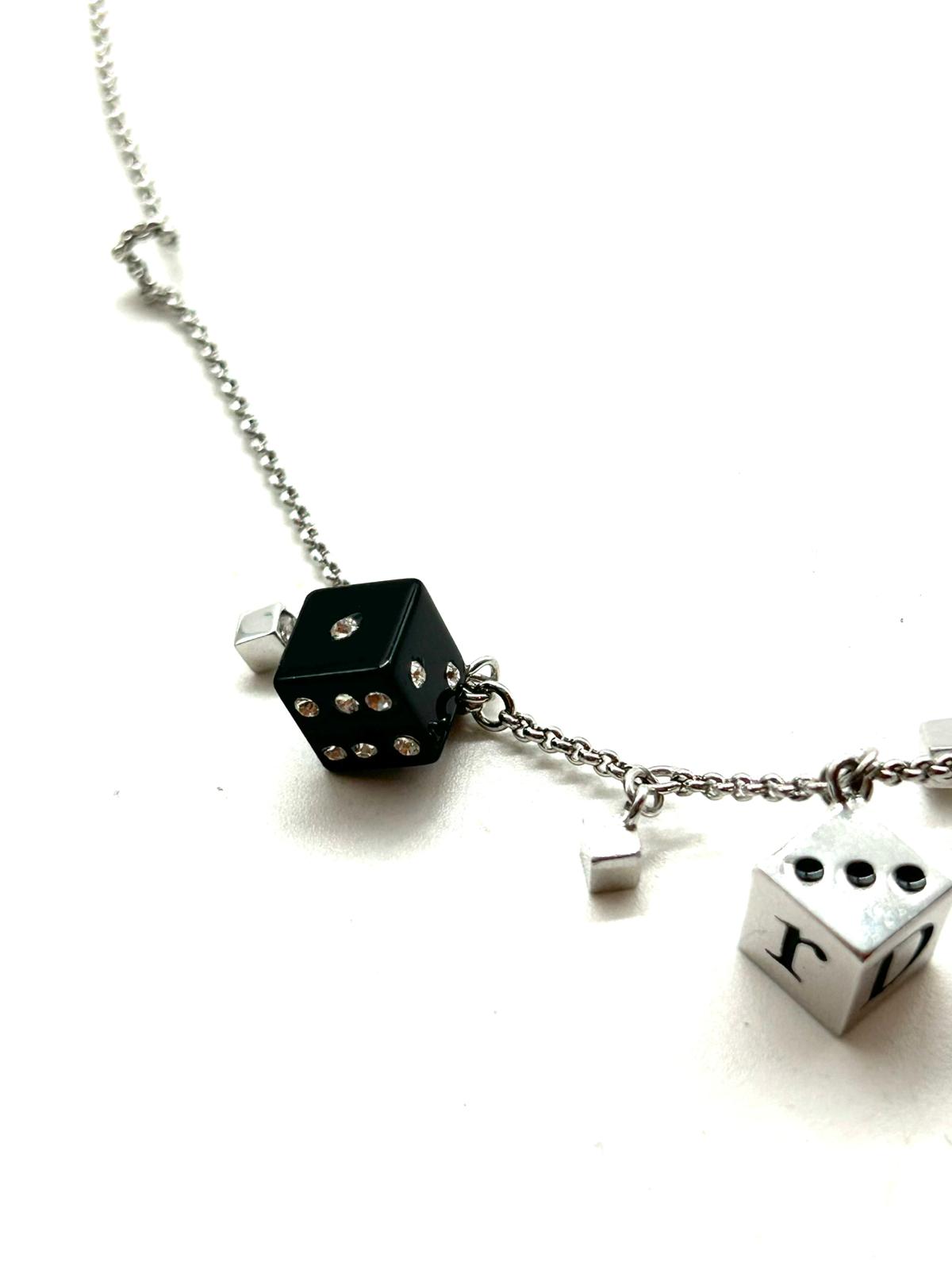 gargantilla dior dados