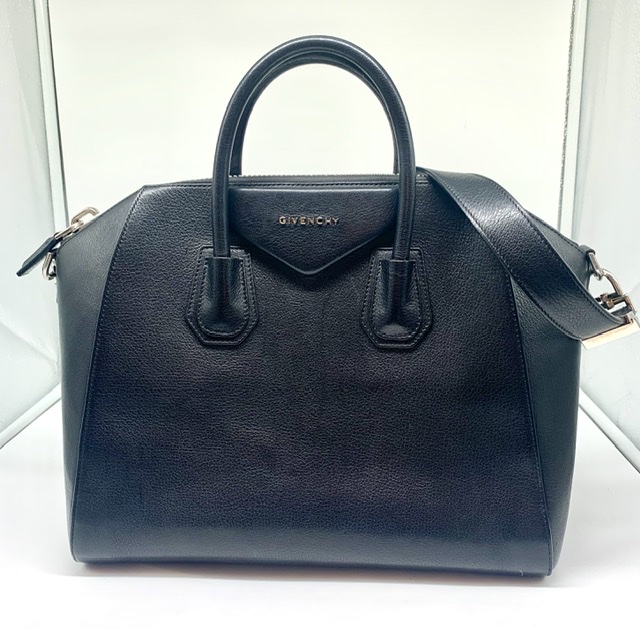 Givenchy Antígona