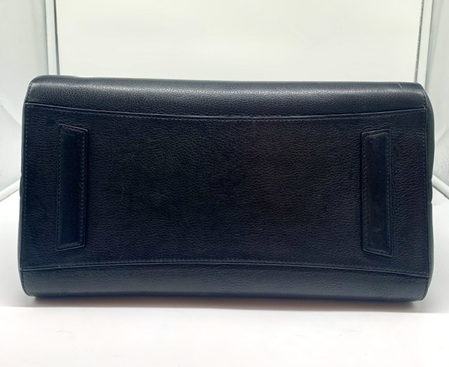 Givenchy Antígona