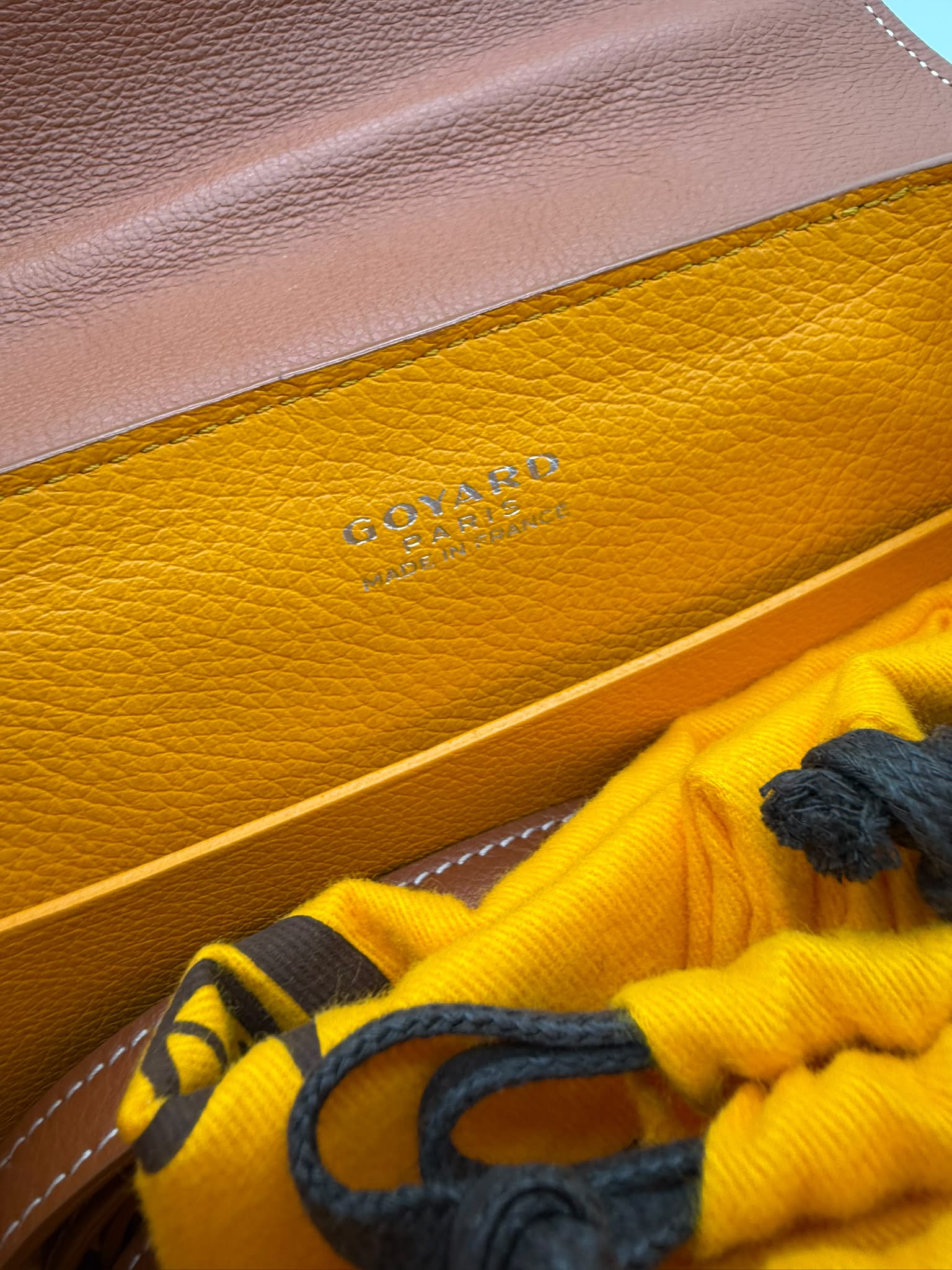 Goyard Saïgon cuero marron y canvas Goyardine negro