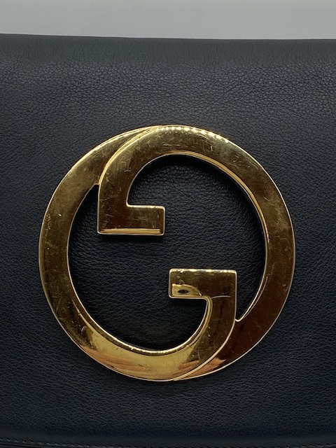 Gucci Blondi en cuero