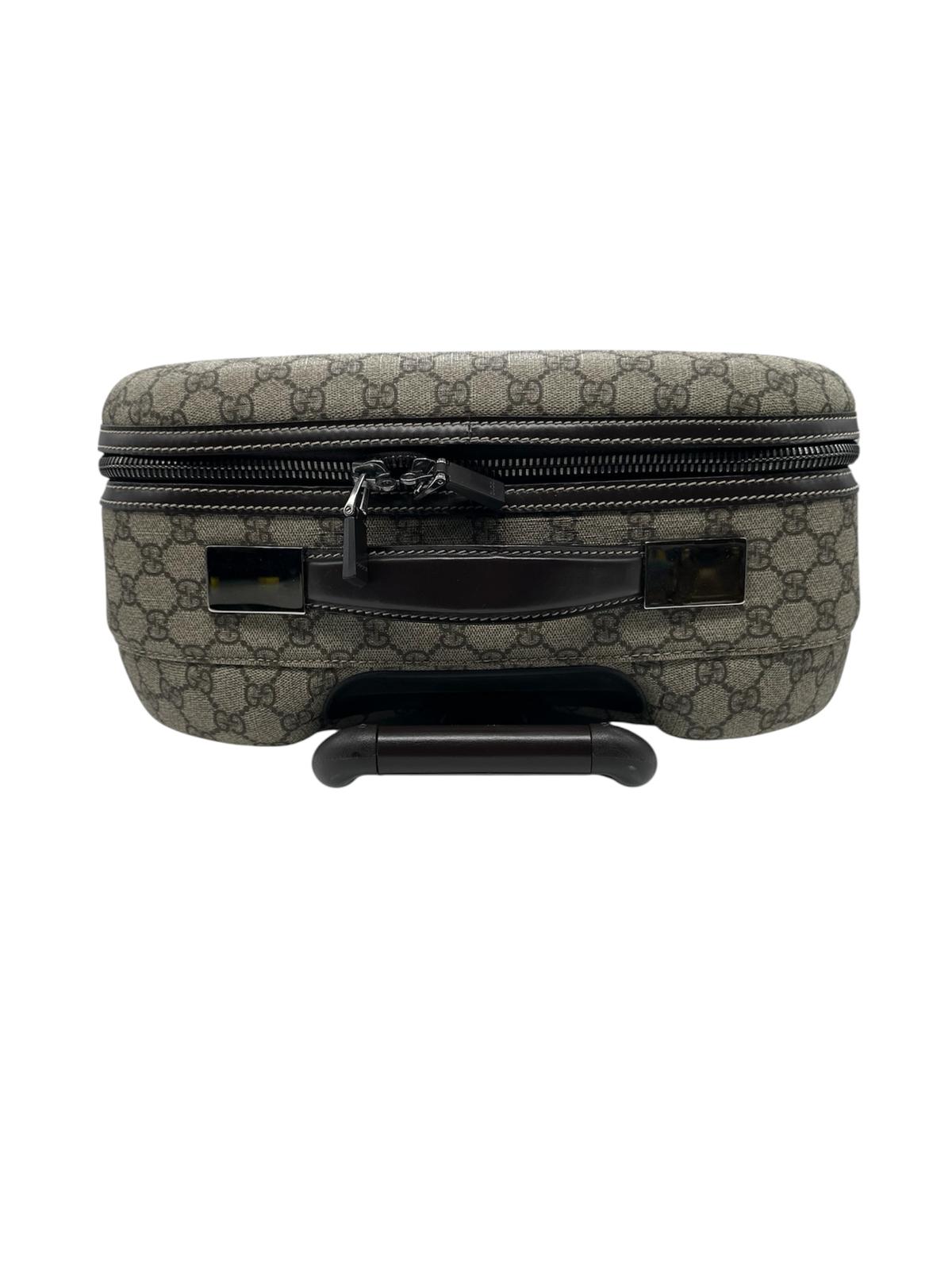 Gucci GG Supreme