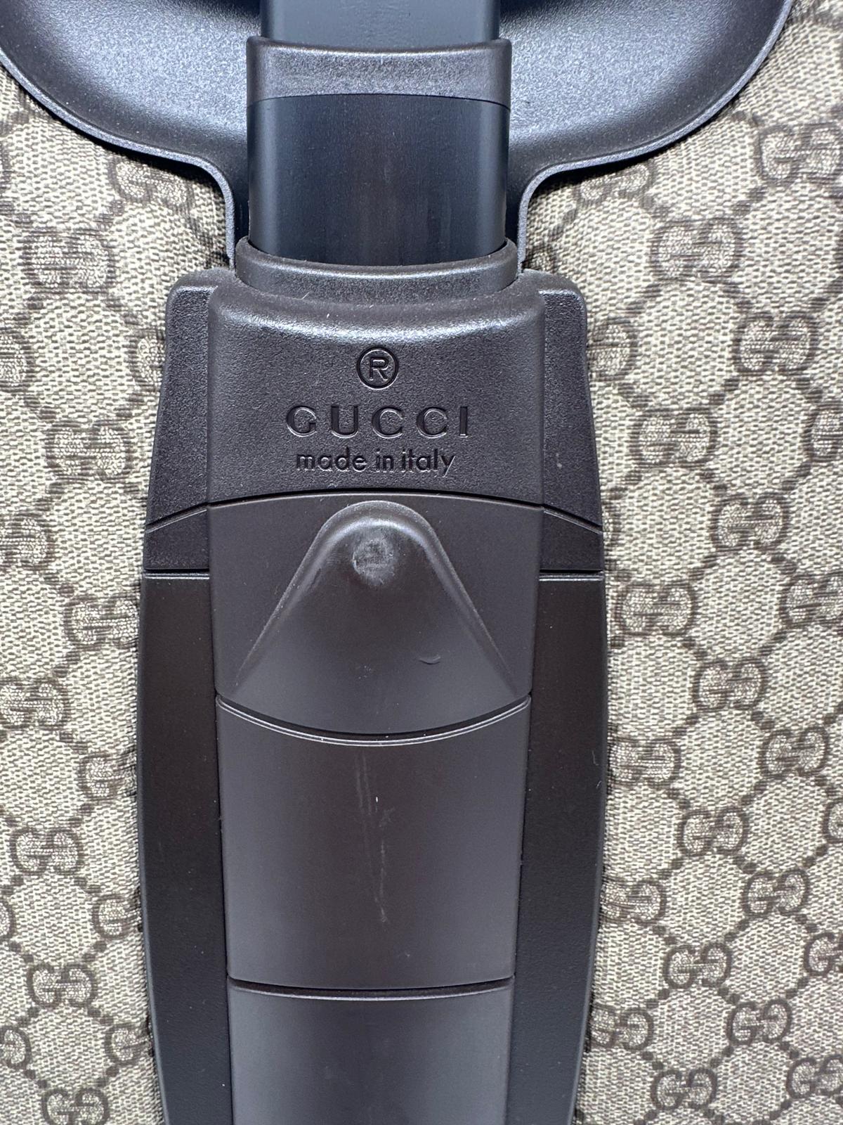Gucci GG Supreme