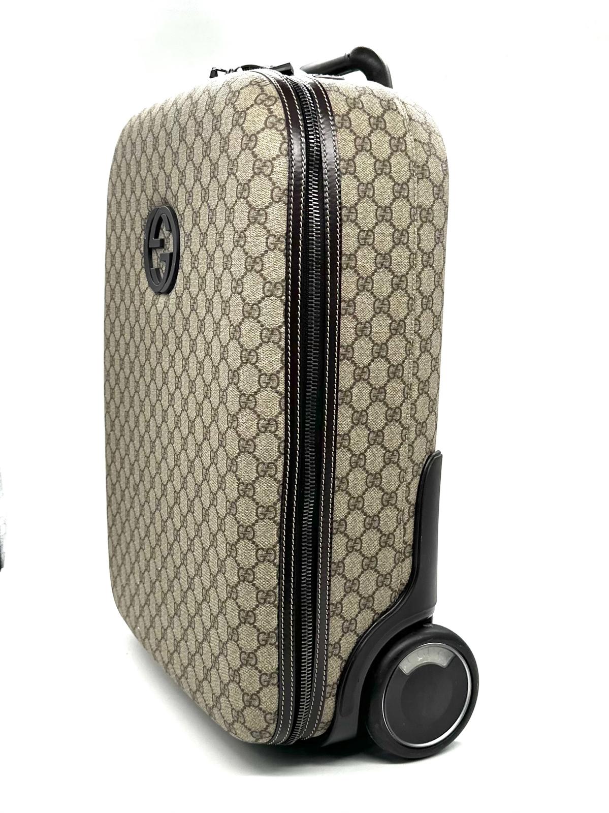 Gucci GG Supreme