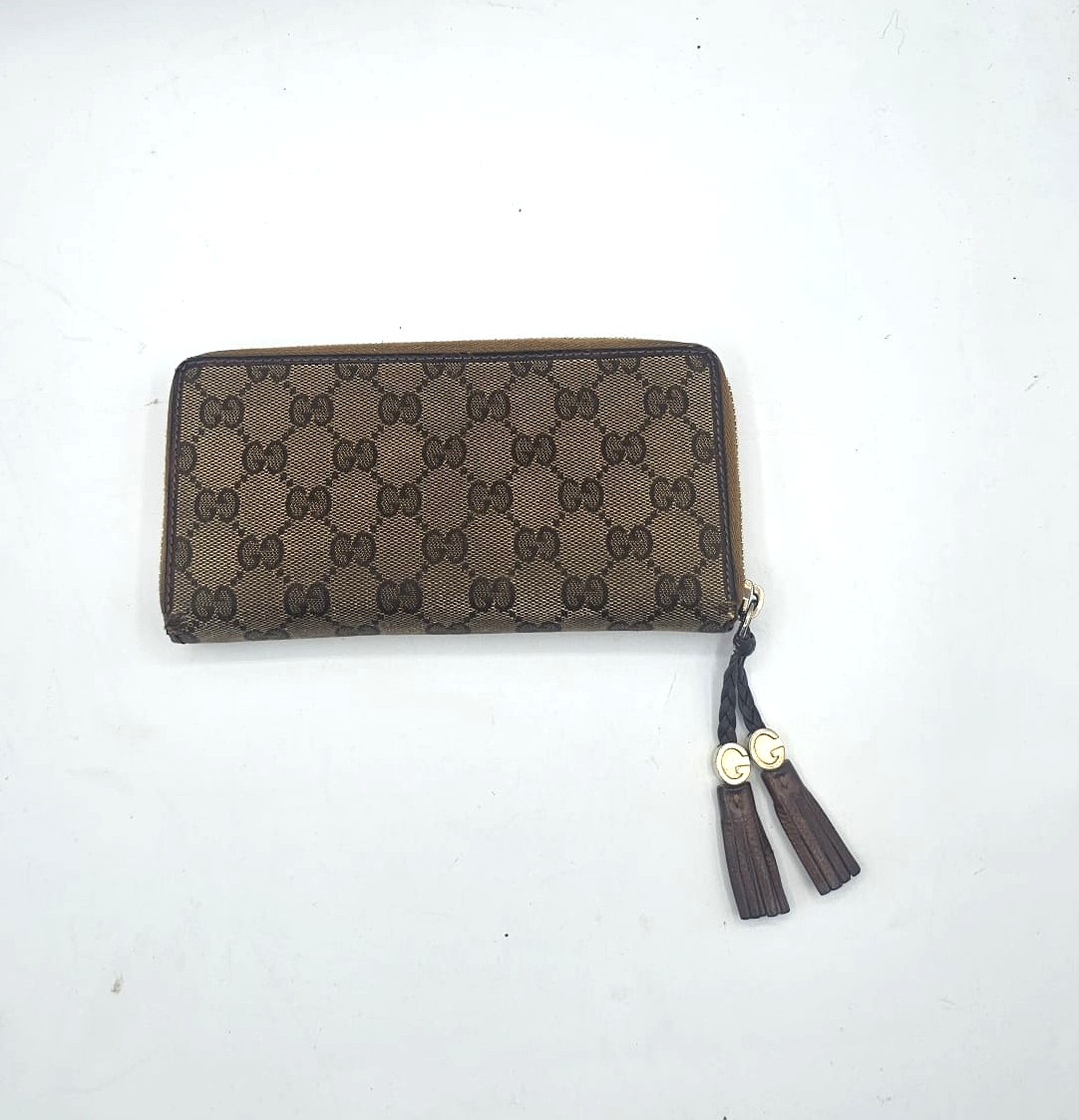 Gucci GG Supreme Zip Around