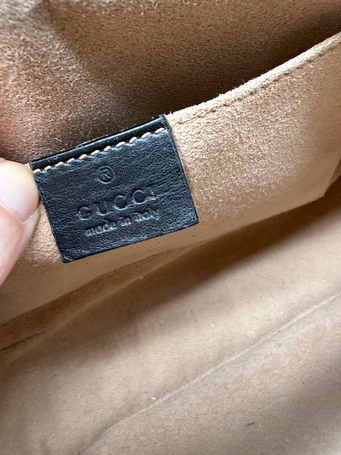 Gucci Marmont negro
