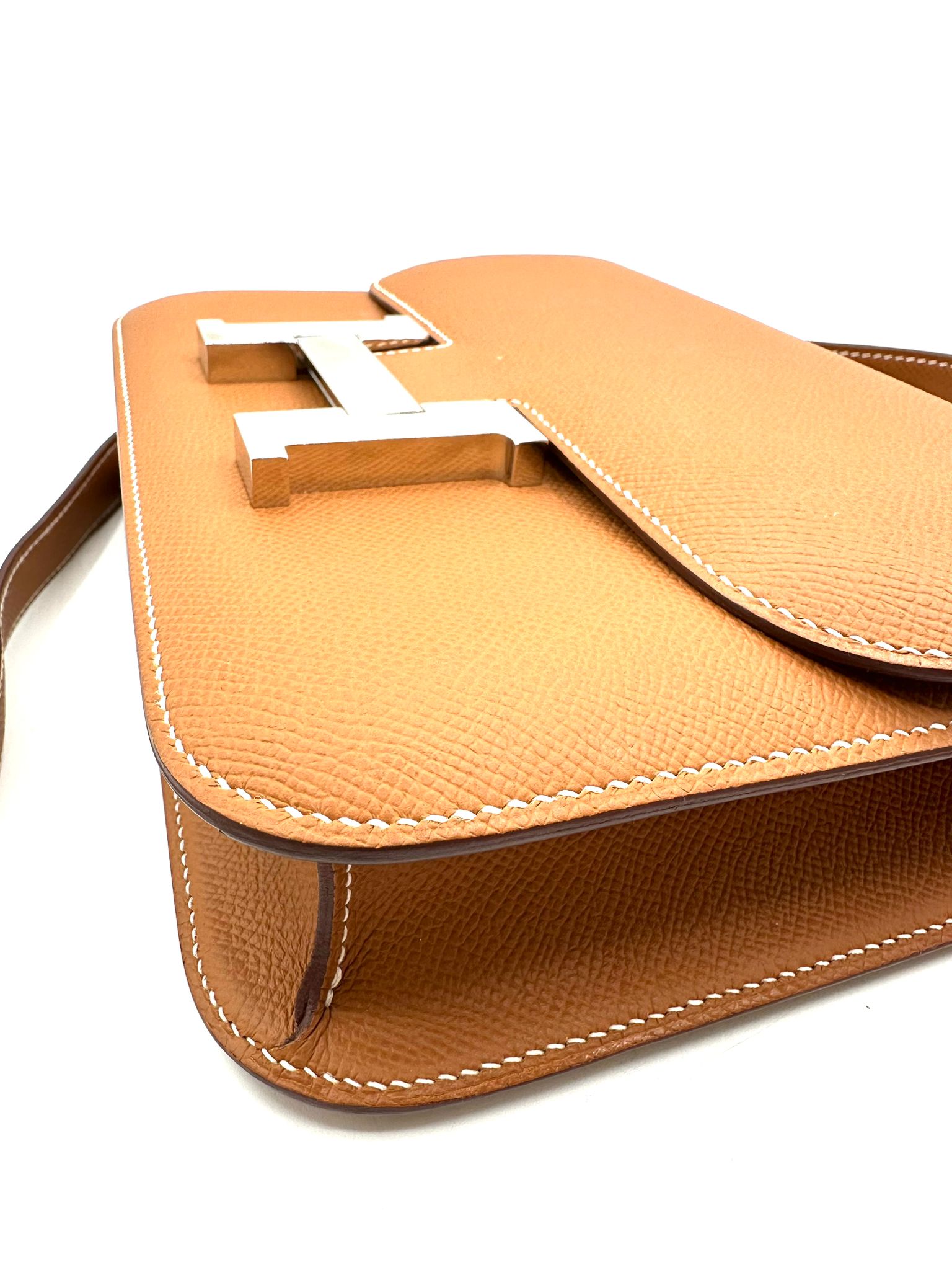 Hermès Constance 24