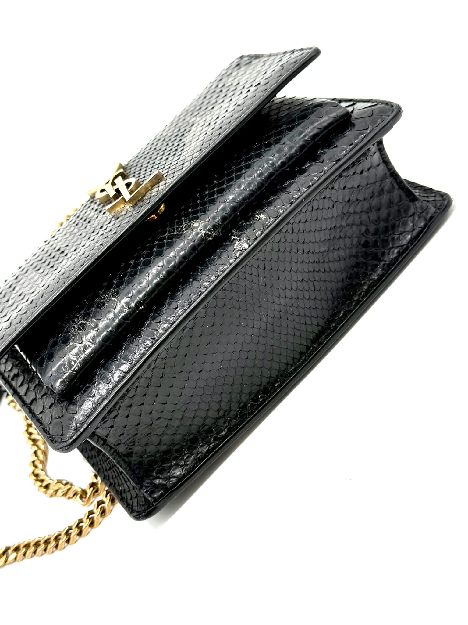 Kate Saint Laurent en piel de serpiente