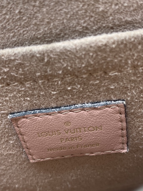 Locky BB Louis Vuitton
