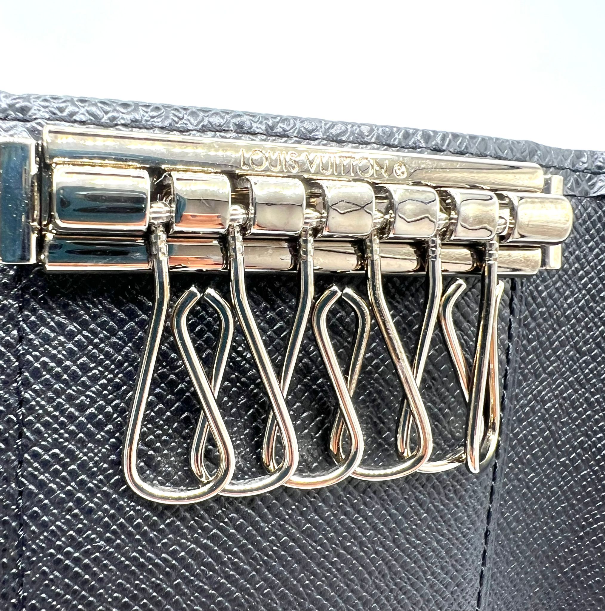 louis vuitton porta llaves