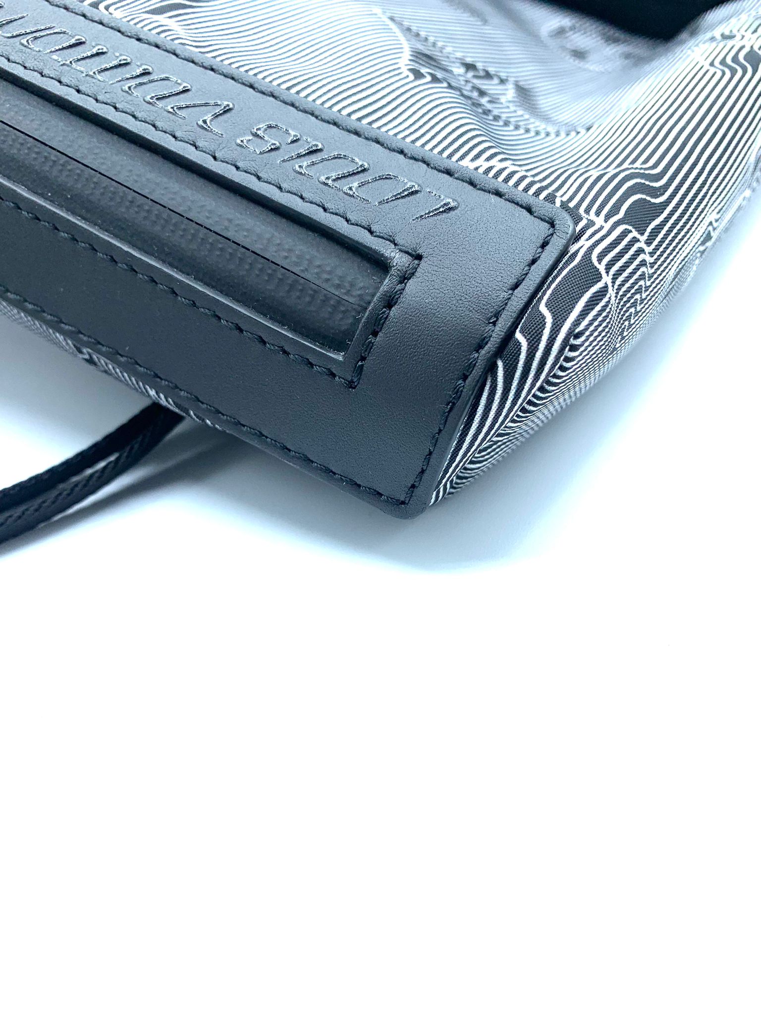 louis vuitton 2054 mochila