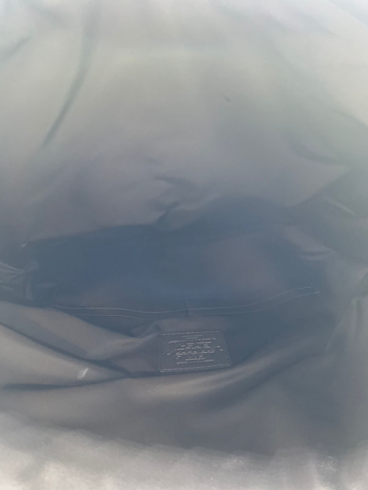 louis vuitton 2054 mochila