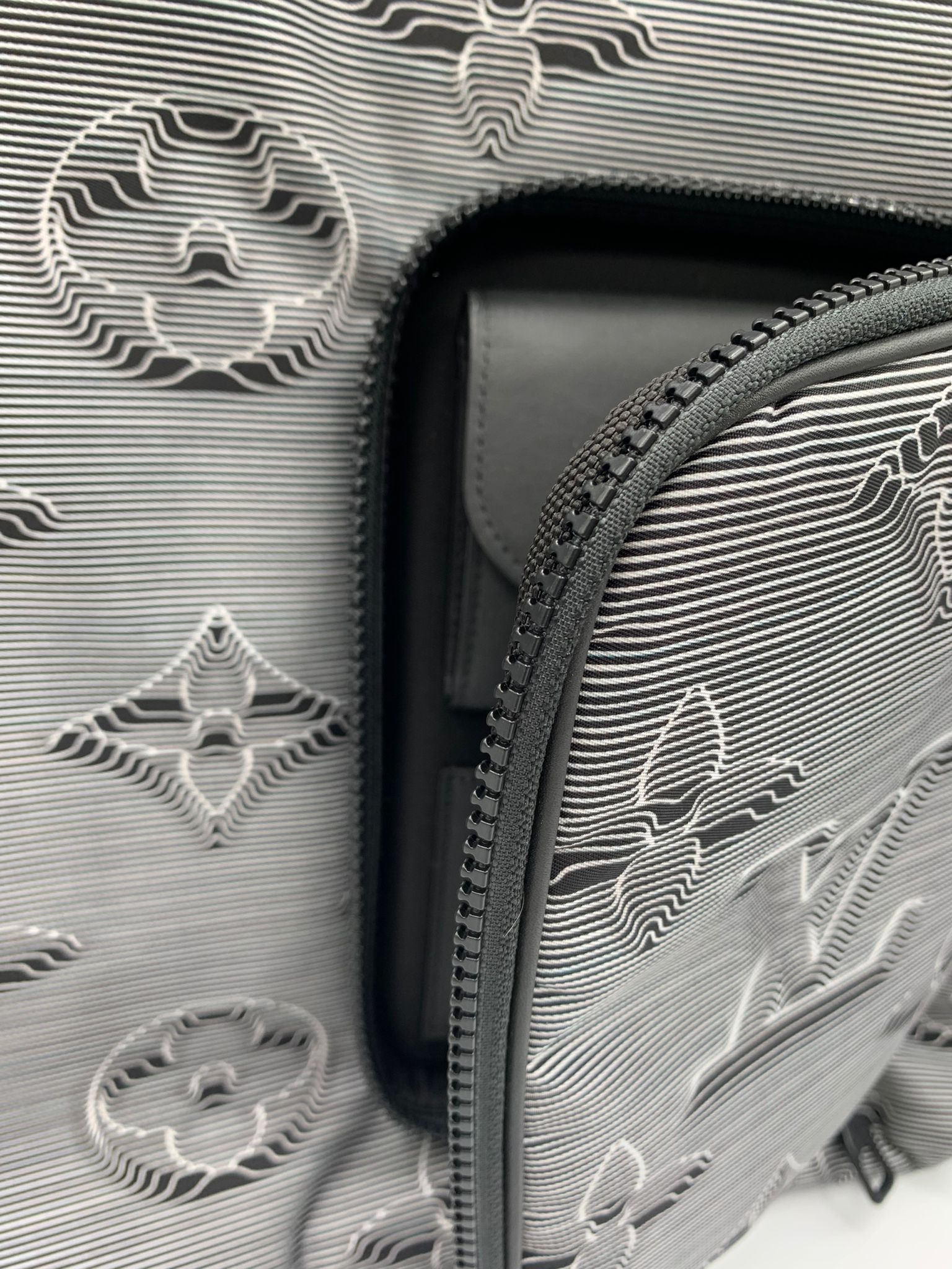 louis vuitton 2054 mochila