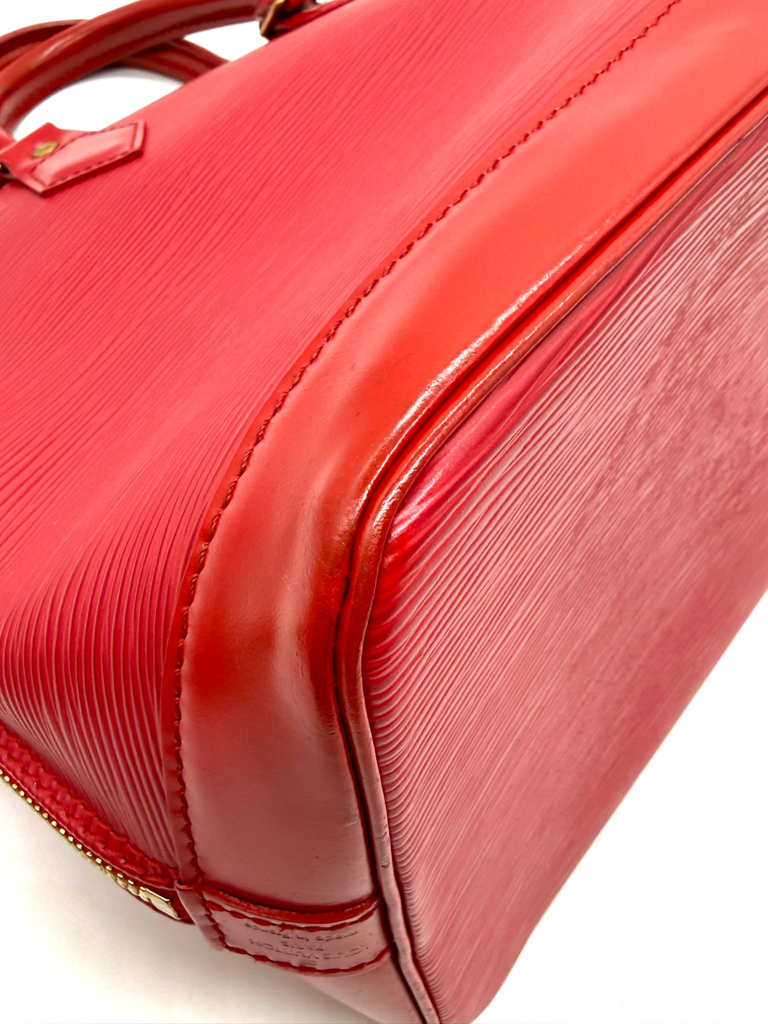 Louis Vuitton Alma Epi