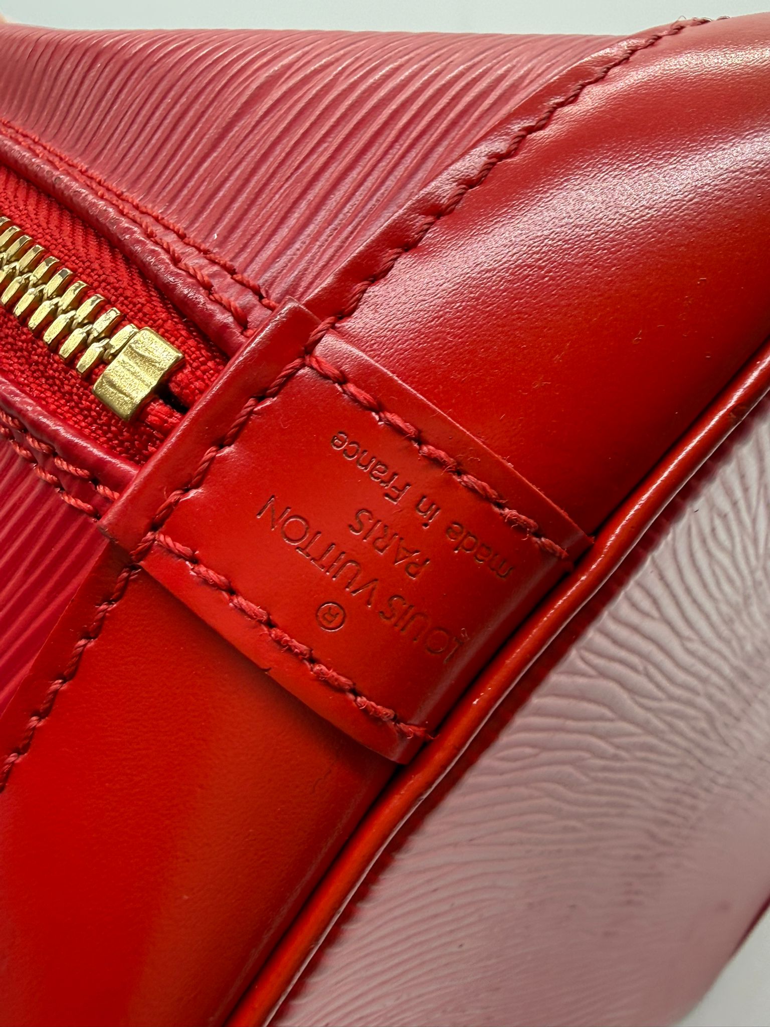 Louis Vuitton Alma Epi