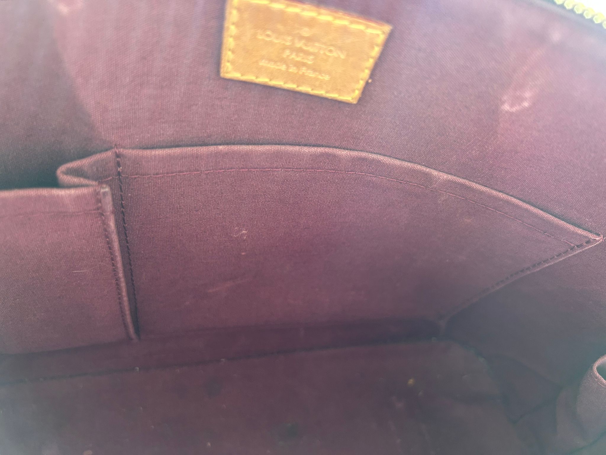 Louis Vuitton Alma PM Vernis burdeos