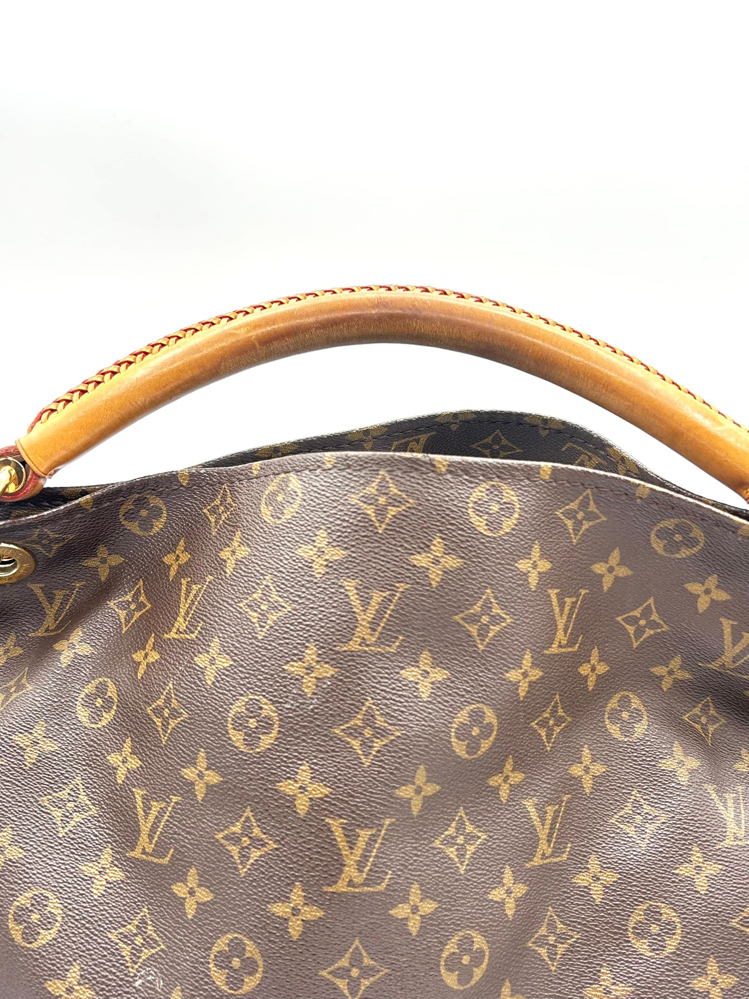 Louis Vuitton Artsy Monogram