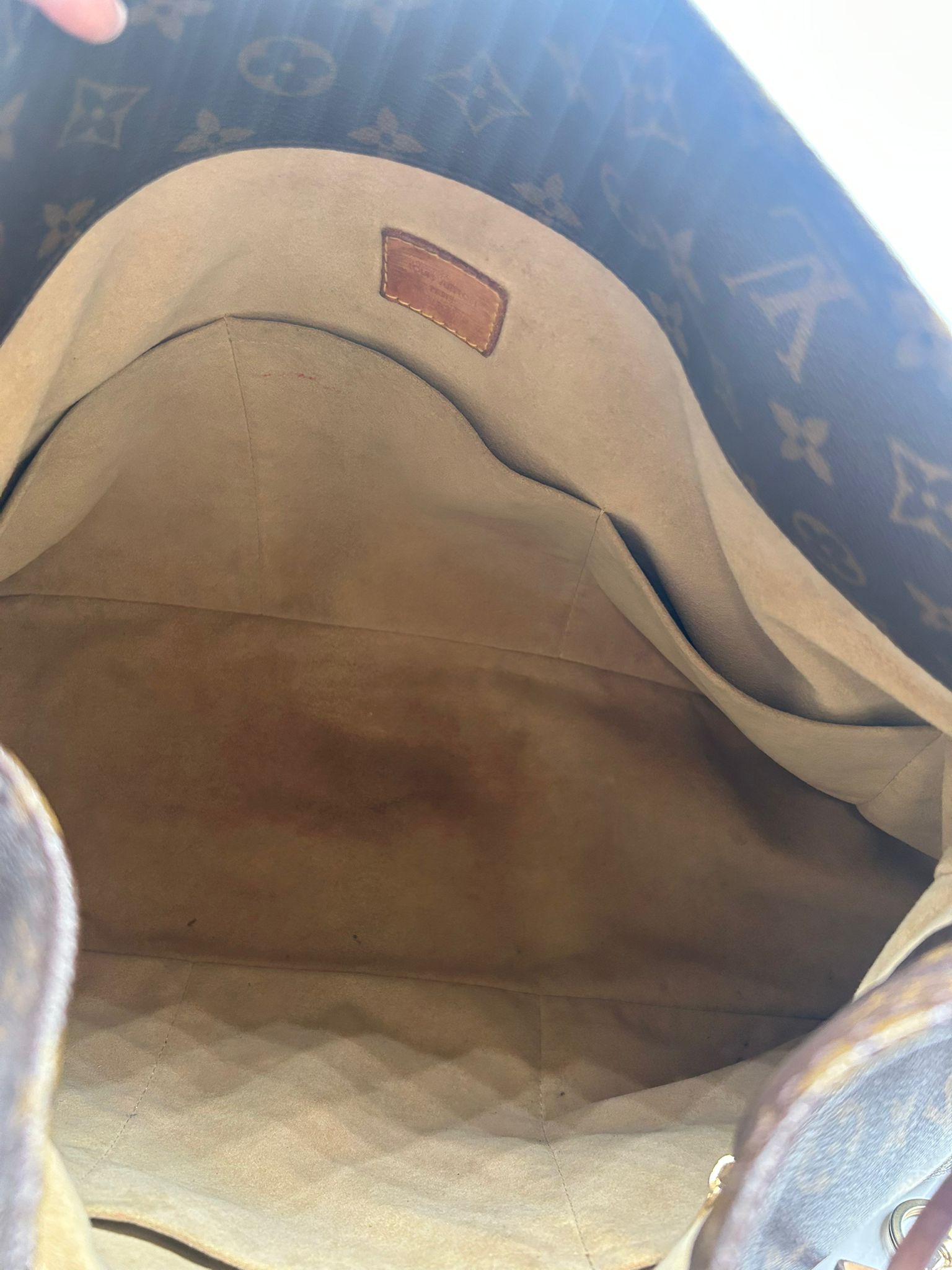 Louis Vuitton Artsy Monogram