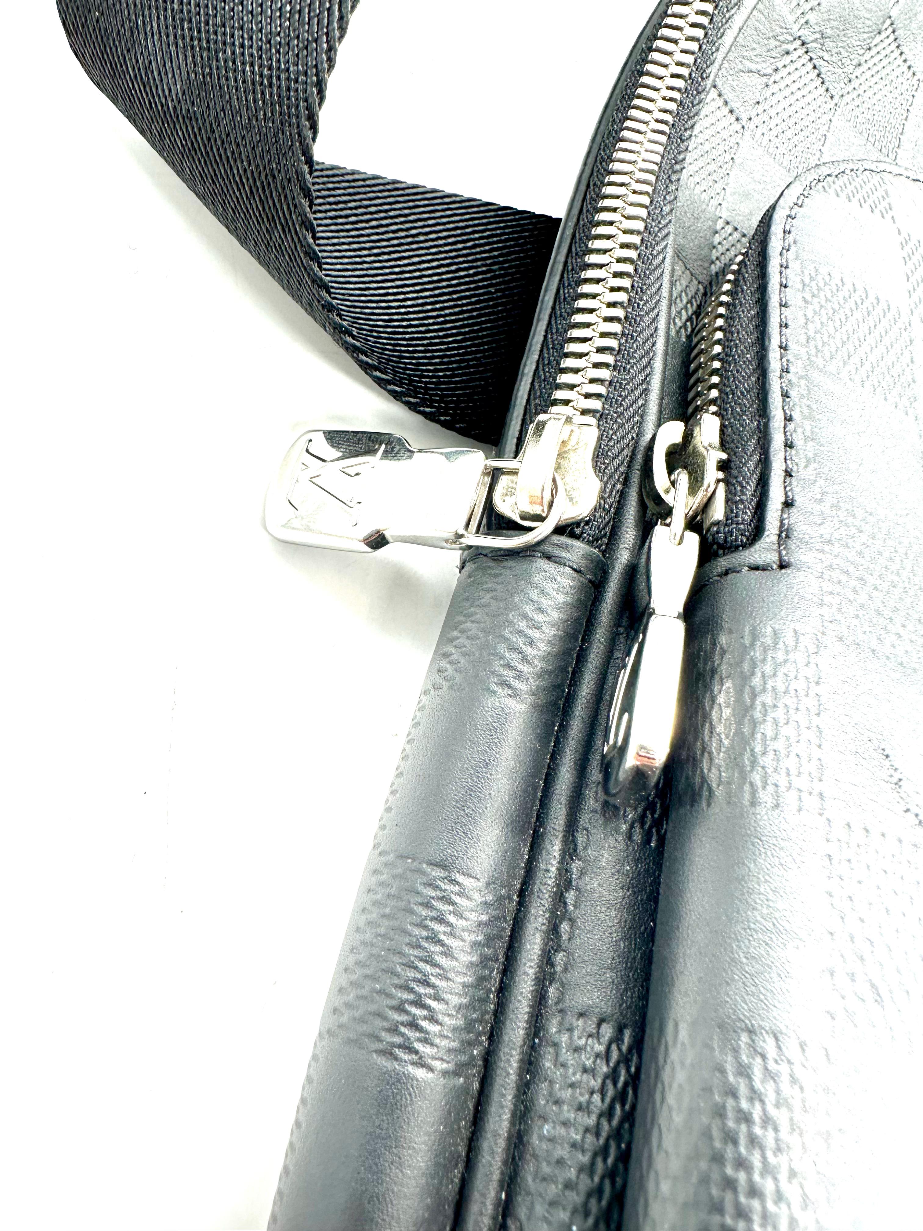 Louis Vuitton Avenue Sling