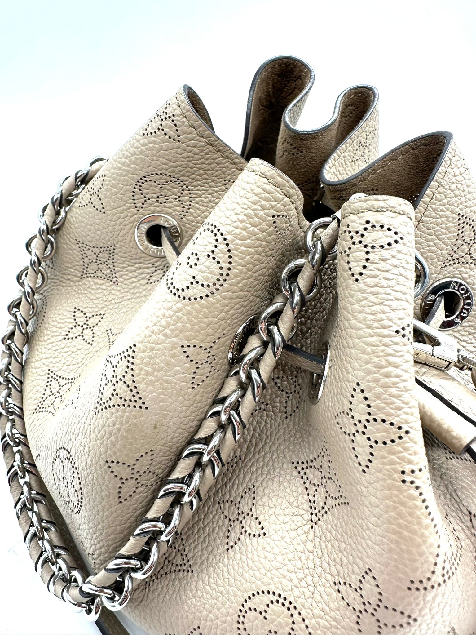 RESERVADO Louis Vuitton Bella