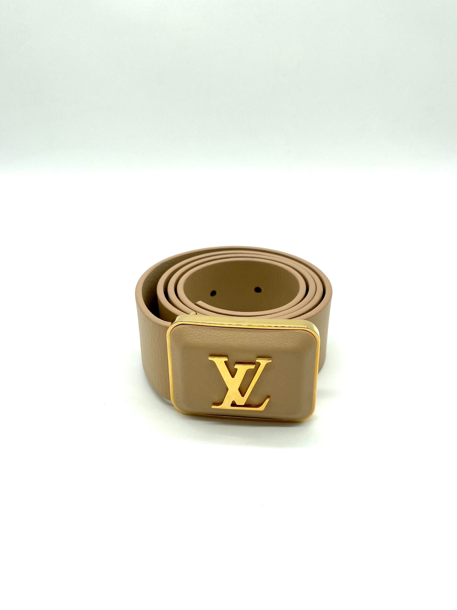 RESERVADO louis vuitton cinturon