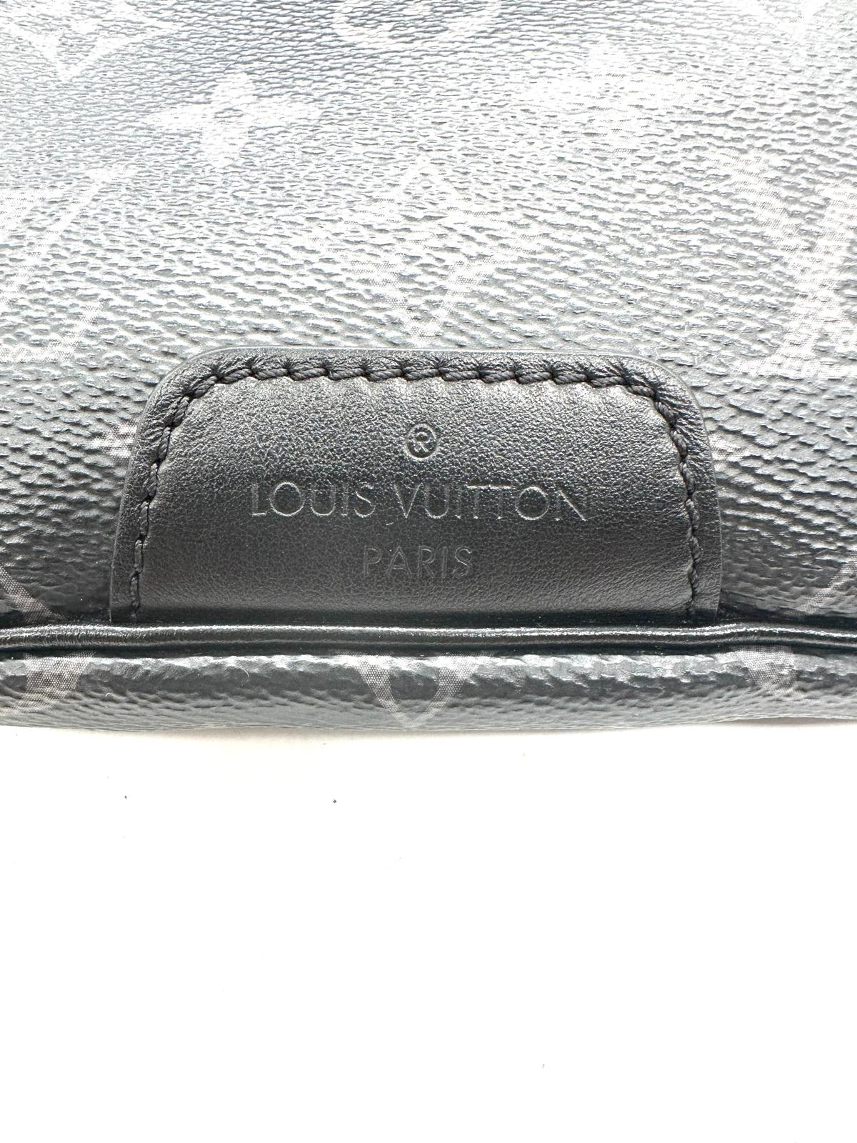 Louis Vuitton Discovery Bumbag