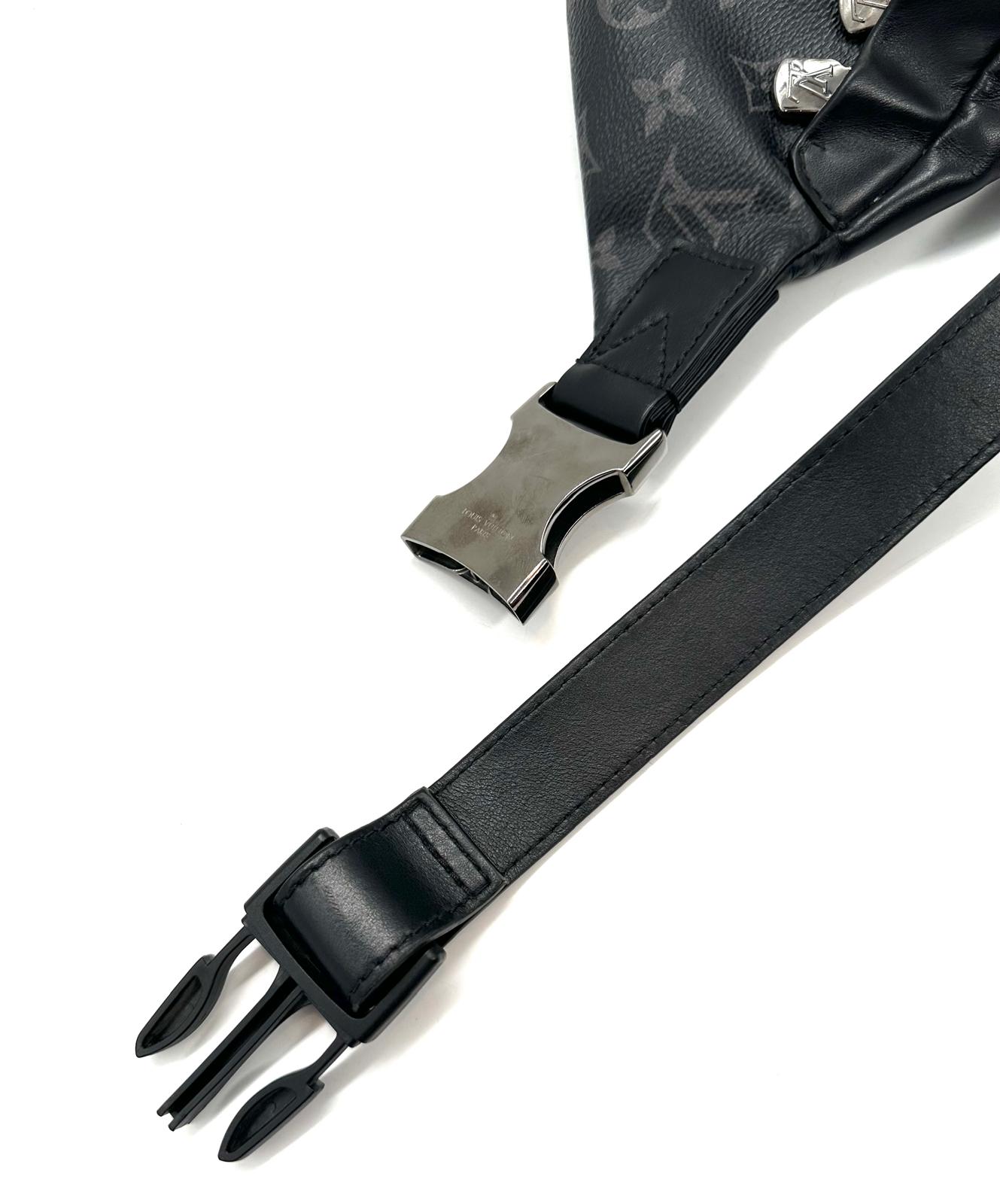 Louis Vuitton Discovery Bumbag