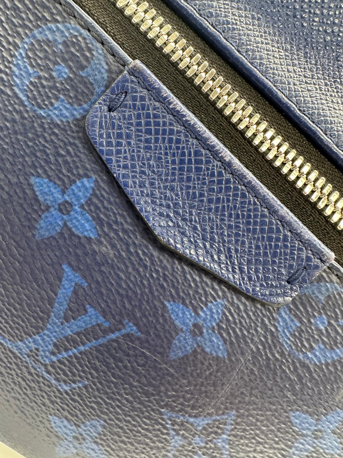 Louis Vuitton Discovery PM