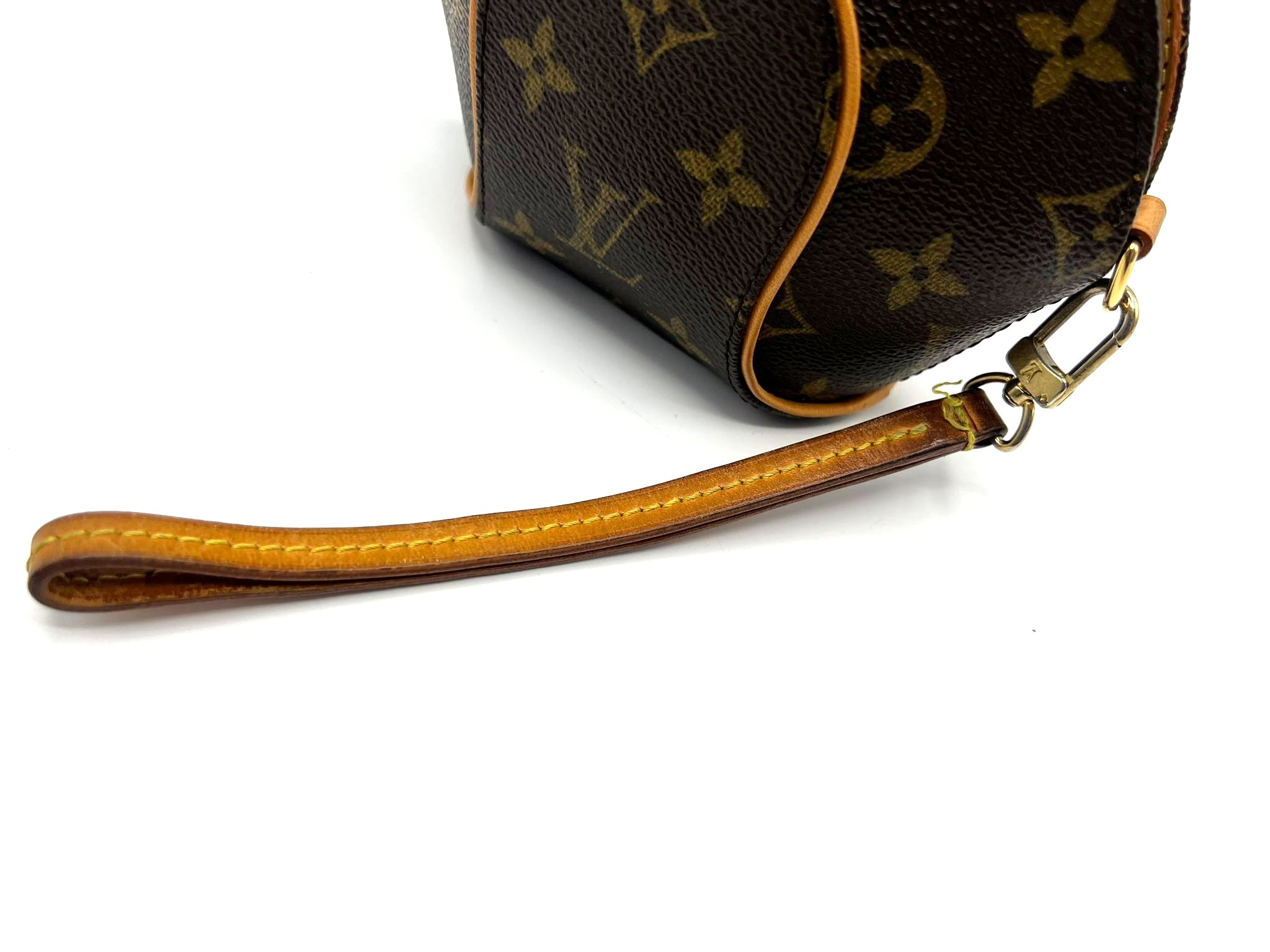 RESERVADO / Louis Vuitton Ellipse