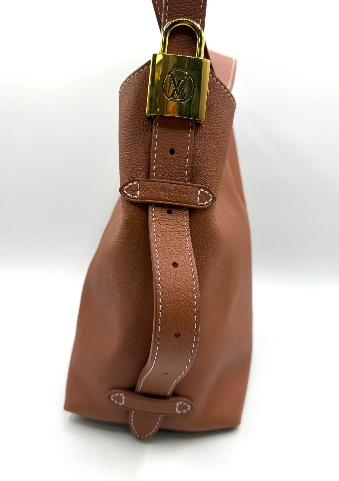Louis Vuitton LockMe Bucket