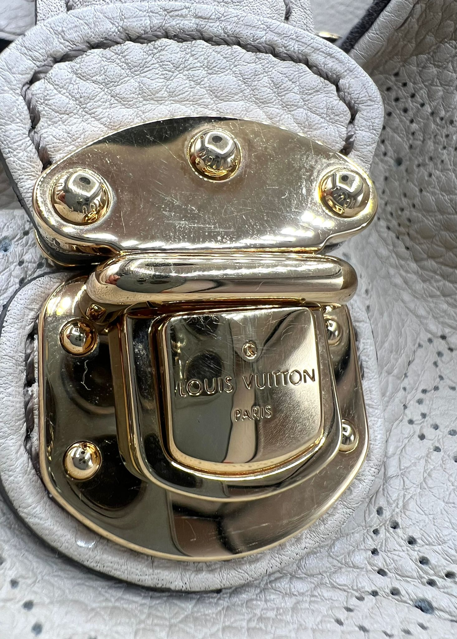 Louis Vuitton Mahina GM
