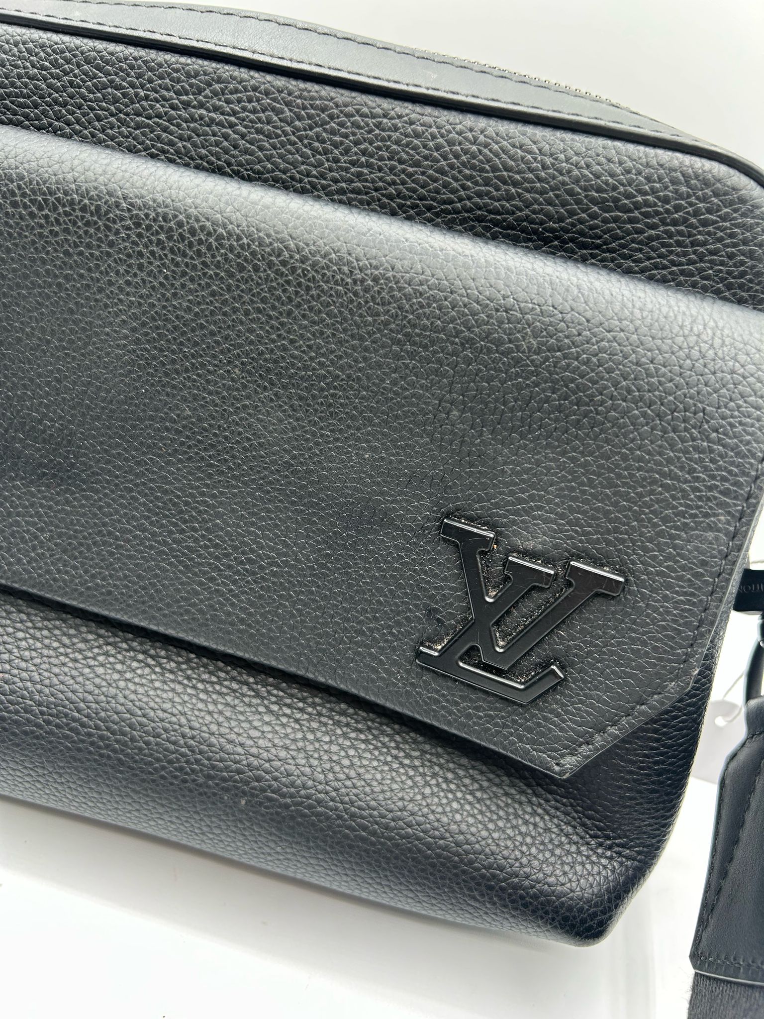 louis vuitton messenger