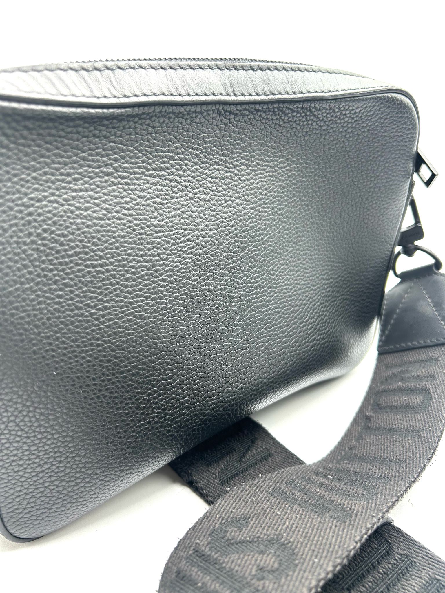 louis vuitton messenger