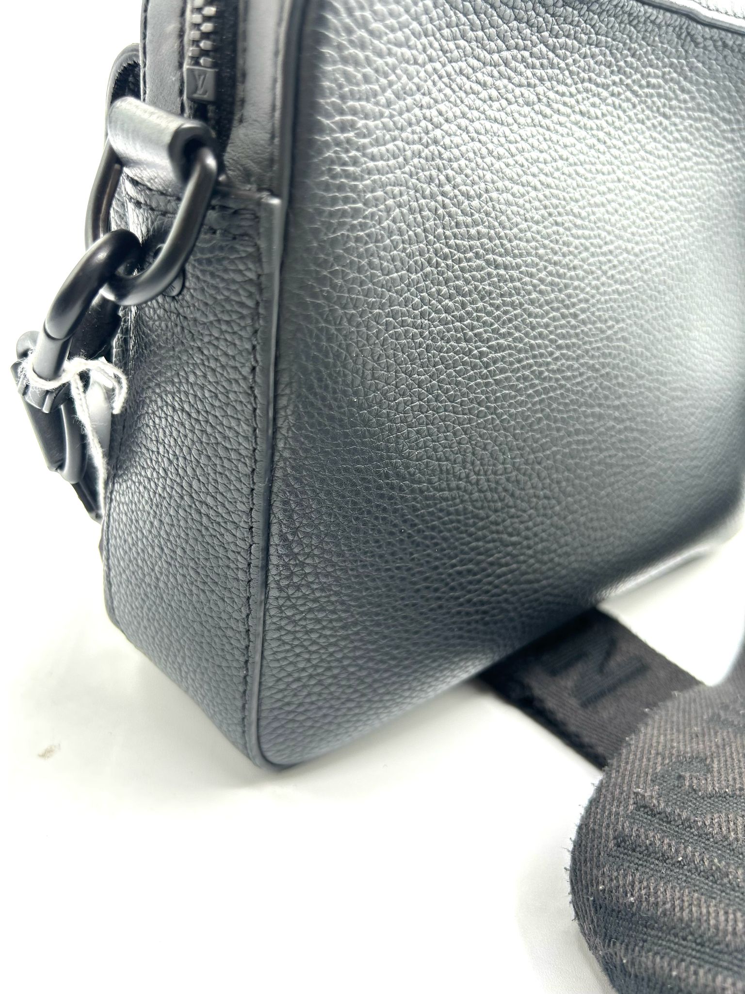 louis vuitton messenger