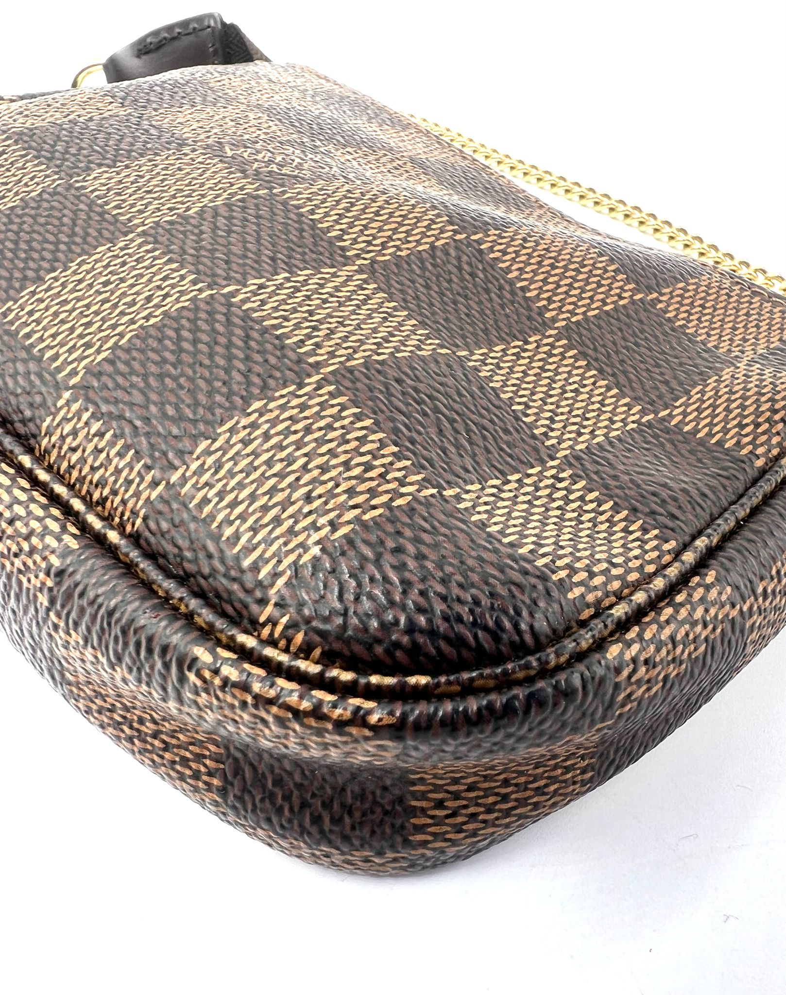 louis vuitton mini pochette damier ebane