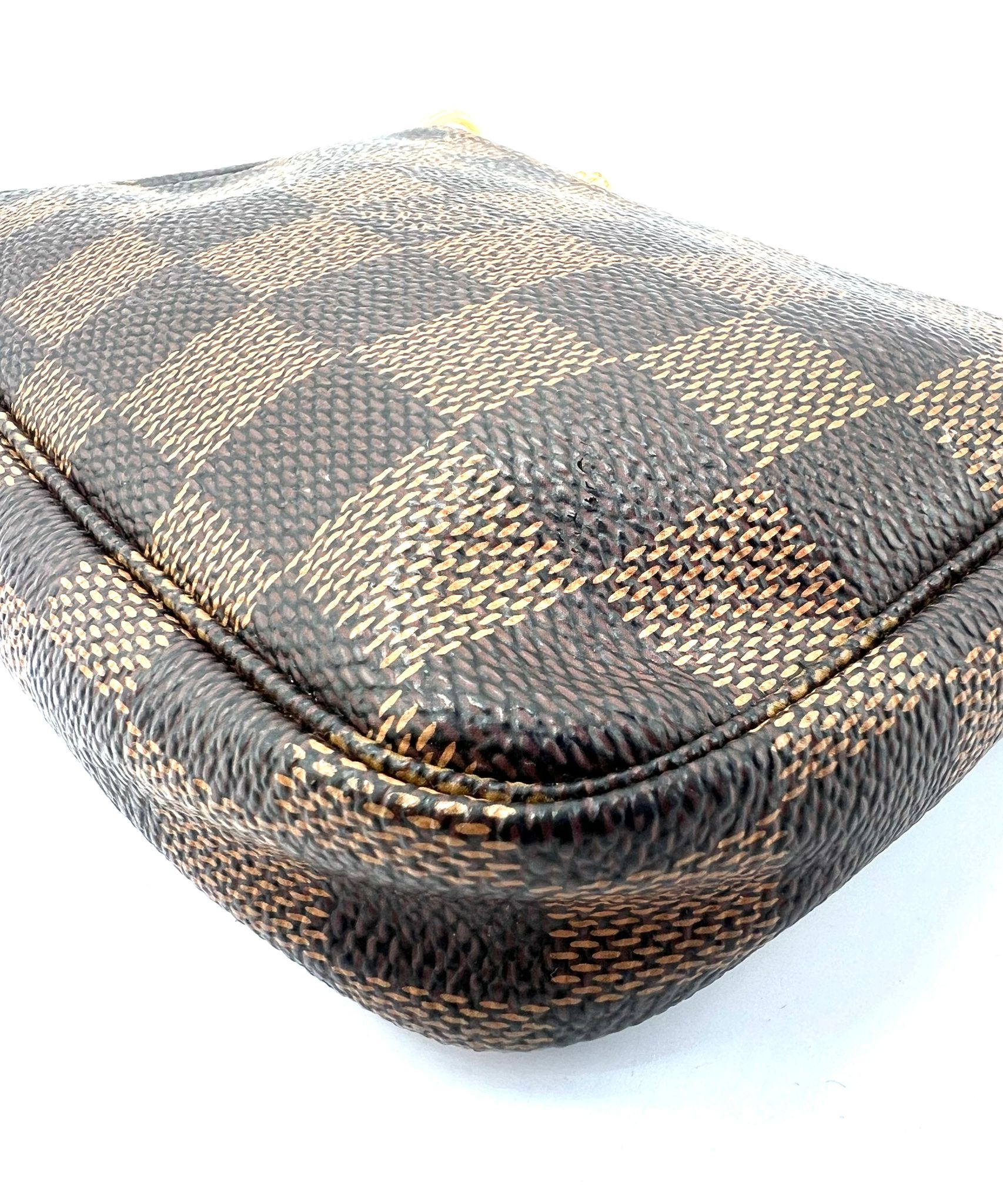 louis vuitton mini pochette damier ebane