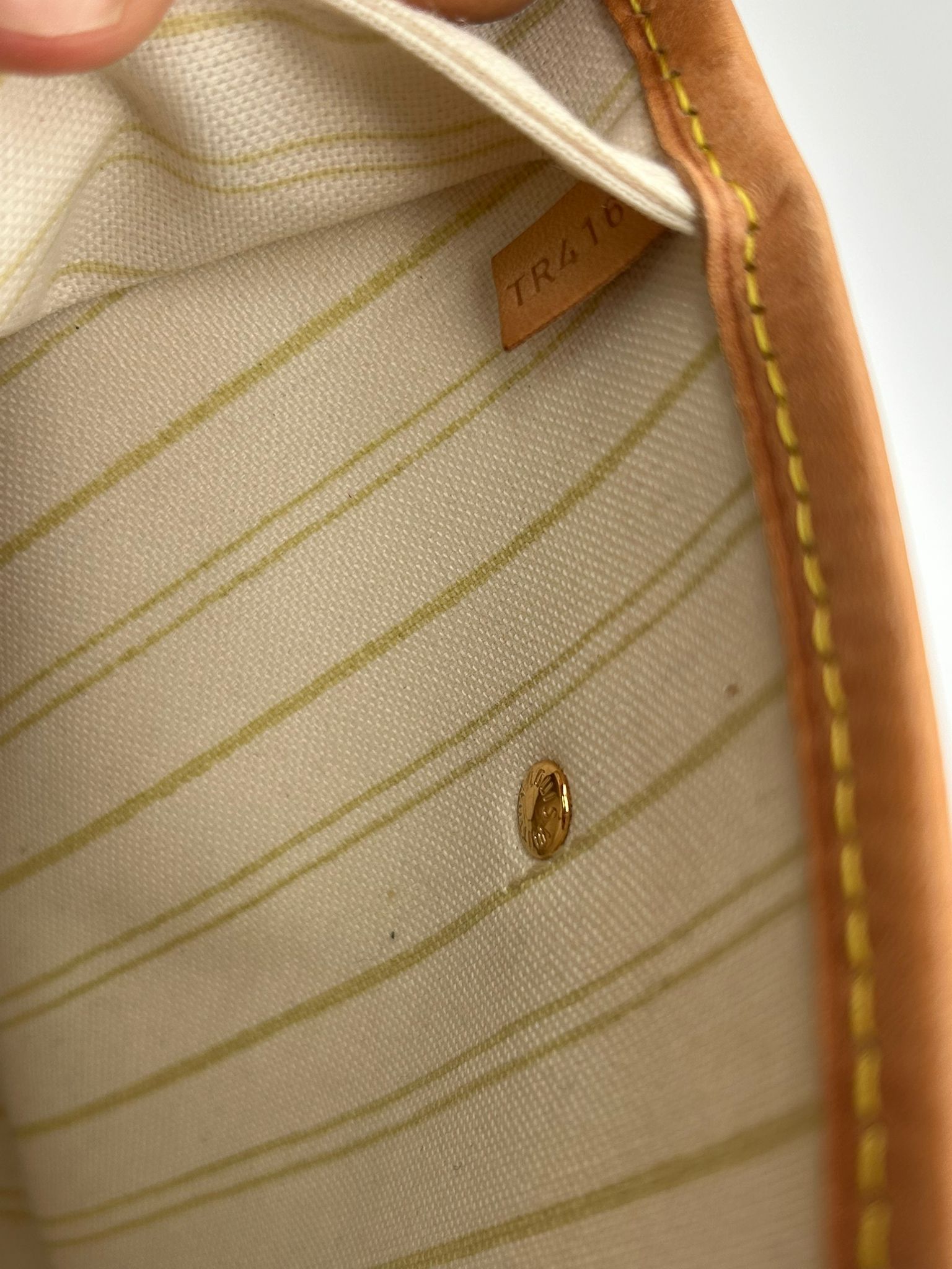 Louis Vuitton Neverfull MM