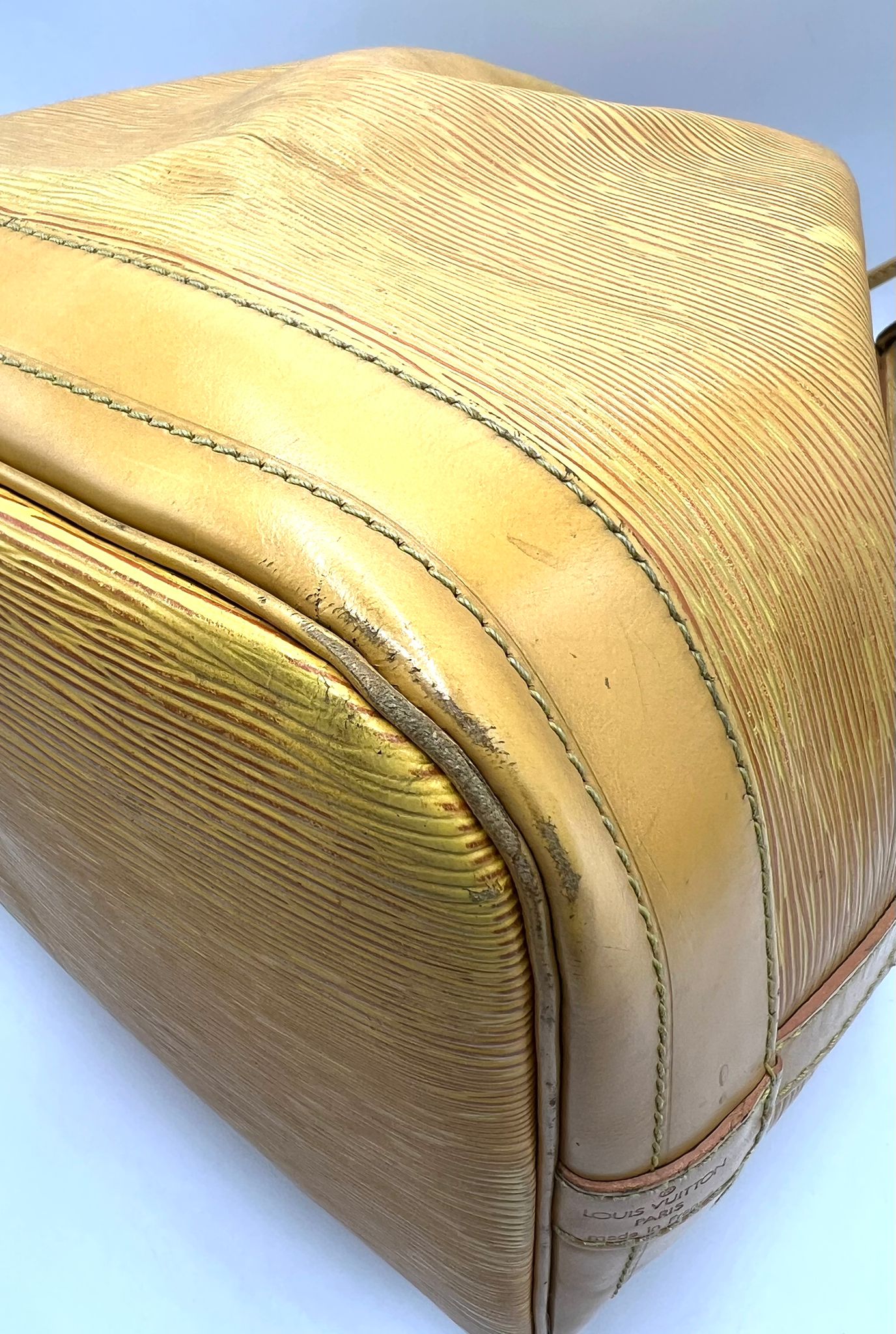 Louis Vuitton Noé Epi Amarillo